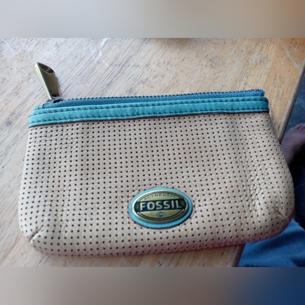 Fossil Explorer Mini Zip Close Multicolor Mesh Le… - image 1